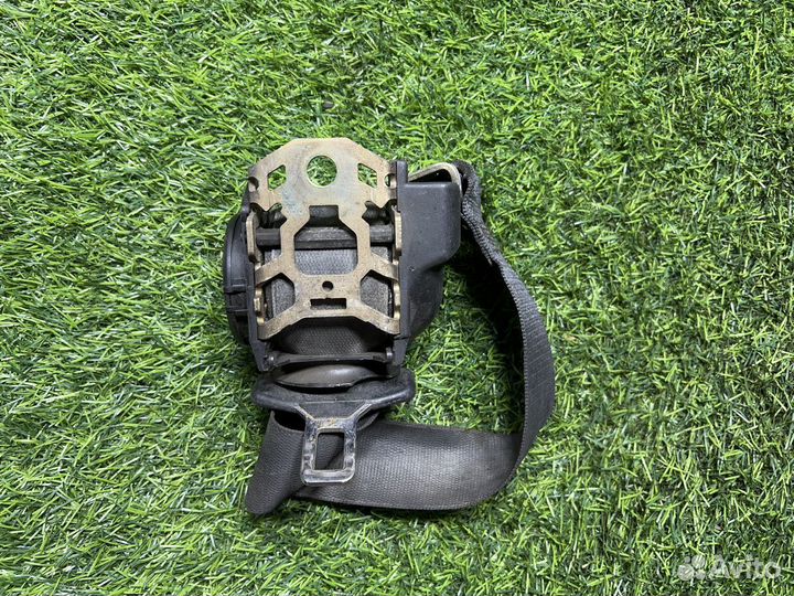 Ремень безопасности Mercedes-Benz E-Class W210