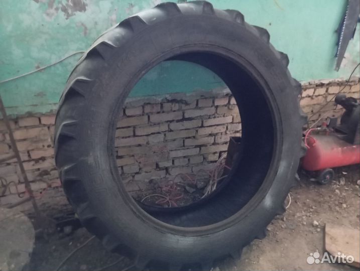 Шина на трактор