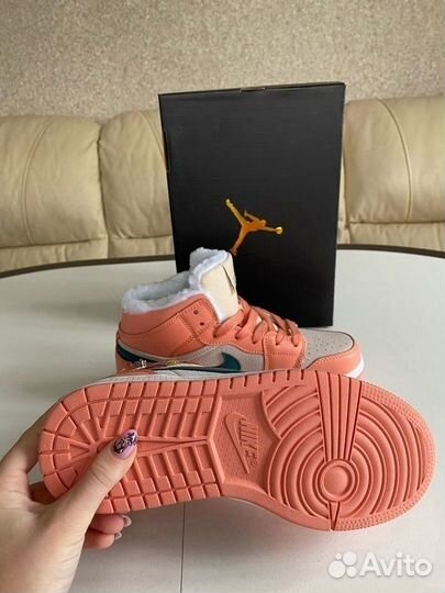 Новые кроссовки Nike Air Jordan (зима)