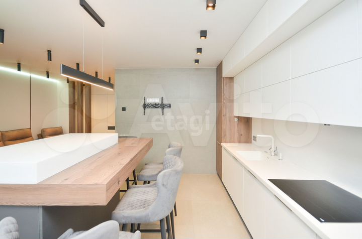 2-к. квартира, 55 м², 8/9 эт.