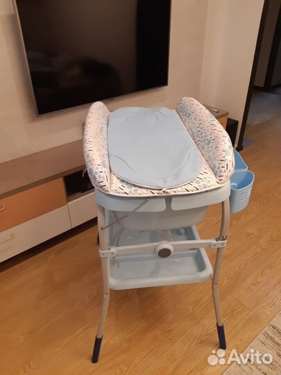 Пеленальный столик с ванночкой Chicco