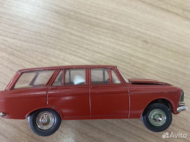 Модель Москвич 427