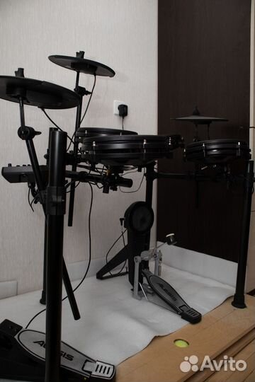 Ударная установка Alesis Nitro Mesh kit