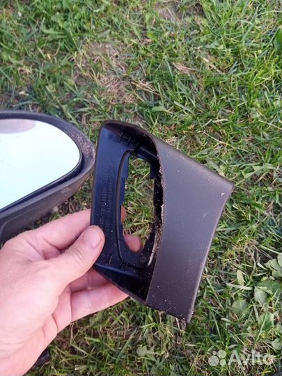 Продам зеркало на пежо 408