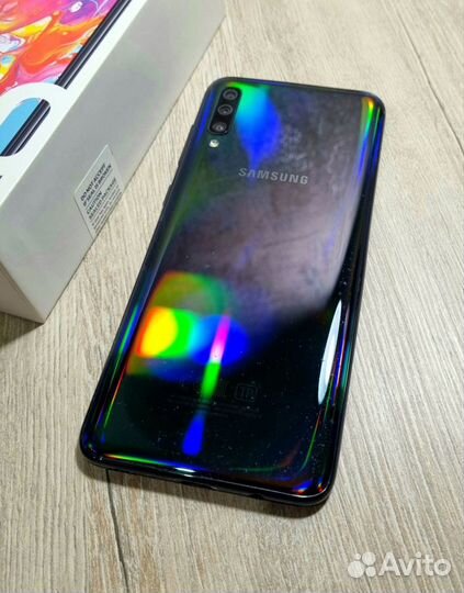 Samsung Galaxy A70, 6/128 ГБ