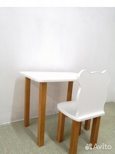 Детский столик и стульчик новый