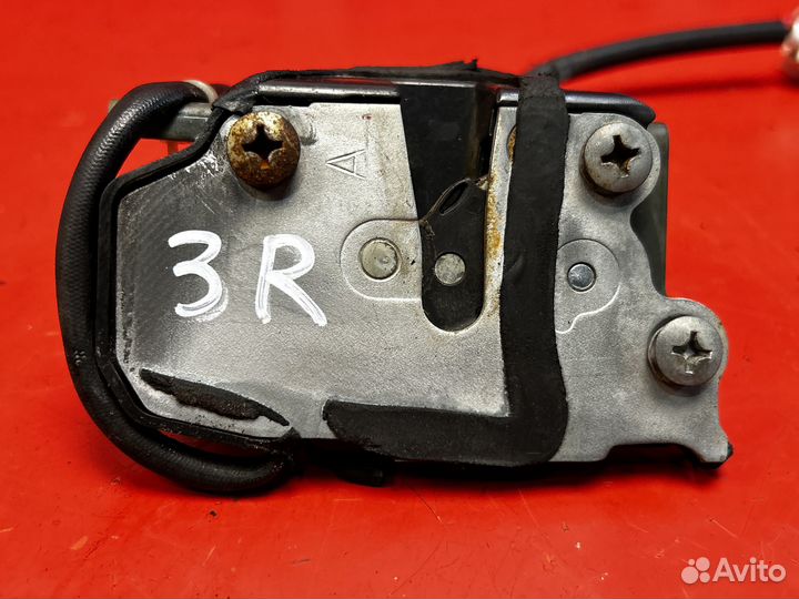 Замок задний правый Hilux Surf 130 1989-1995