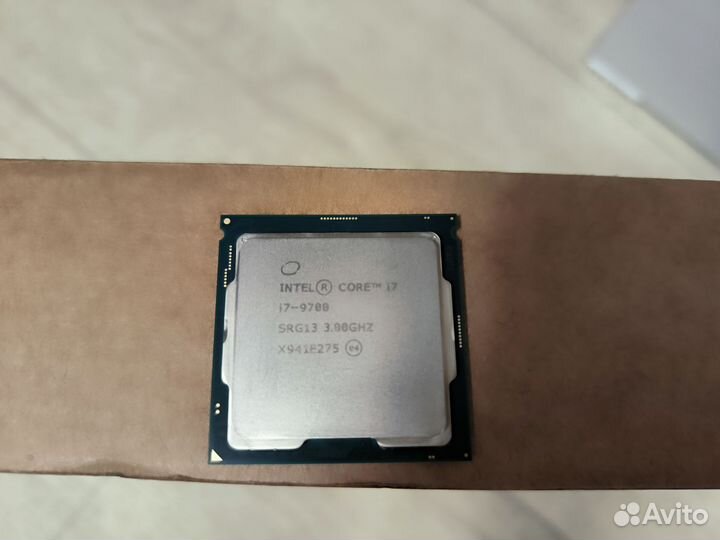 Процессор Intel Core i7 9700