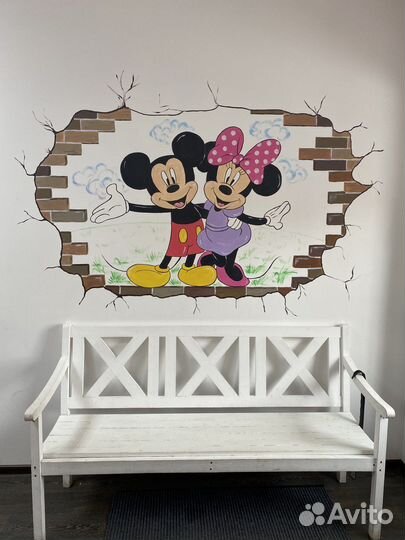 Роспись стен, одежды