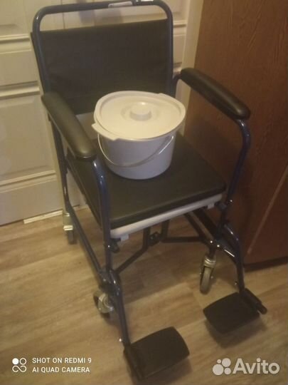 Кресло-коляска с туалетом