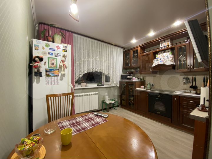 2-к. квартира, 58,4 м², 12/16 эт.