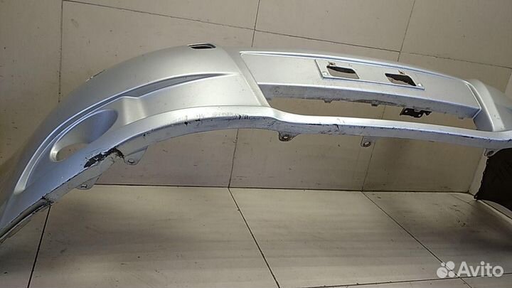 Бампер передний Toyota Avensis