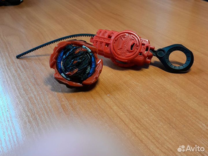 Волчок бейблейд оригинал