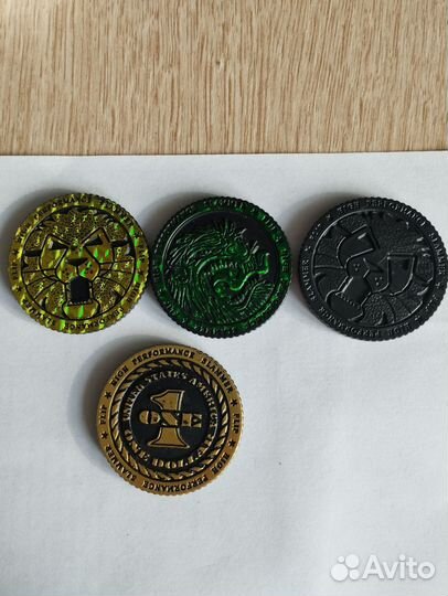 Фишки и биты из 90