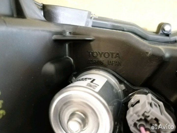 Фара LED левая Toyota Land Cruiser 150 2017-2021