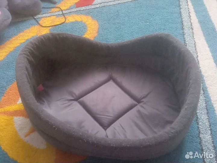 Лежанка для кошек и собок