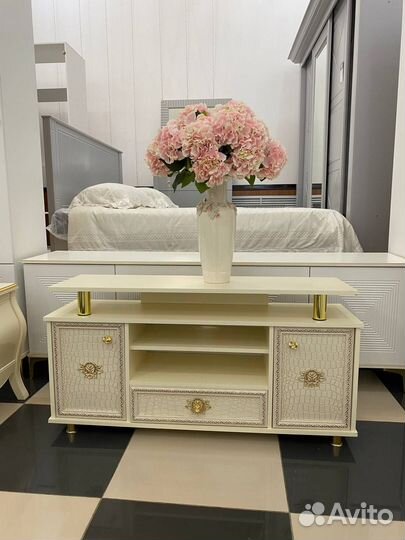 Тумба под тв