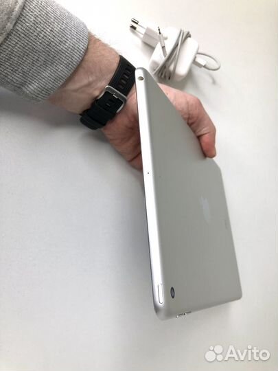 iPad 6 32гб отличный,17 ios