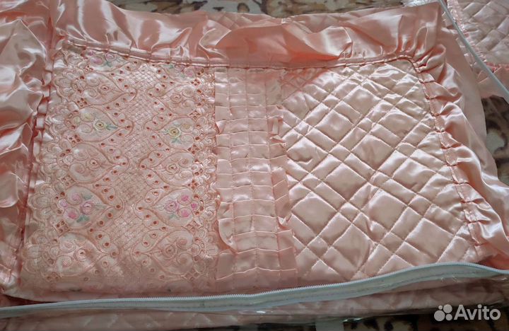Покрывало на кровать новое