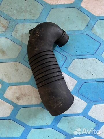 Патрубок воздушного фильтра 8D0129615K