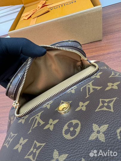 Рюкзак Montsouris PM от Louis Vuitton