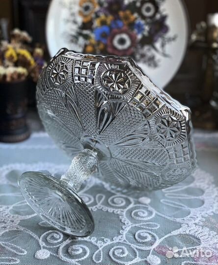 Ваза для фруктов на ножке /фруктовница