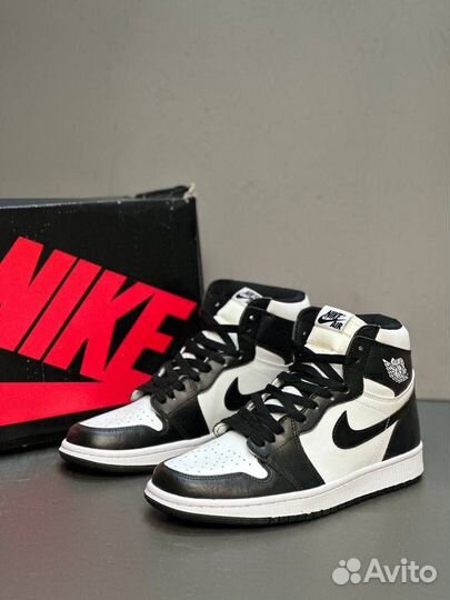 Nike air jordan 1 retro black white