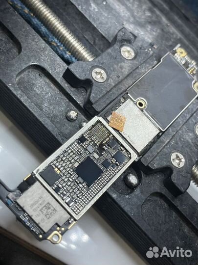 Ремонт Apple (iPhone, iPad, Macbook, iMac, Watch)