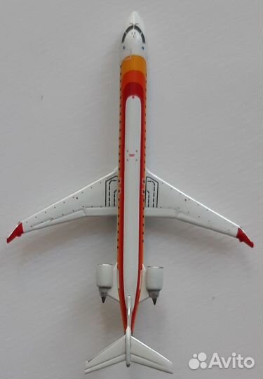 Модель самолета CRJ-900ER EC-JZV 1:400