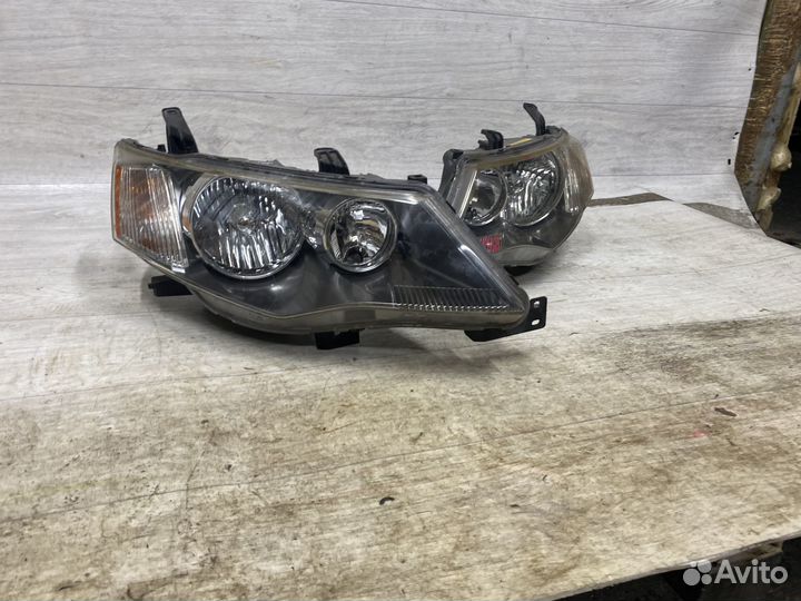 Фара Mitsubishi Outlander Xl