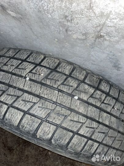 Bridgestone Blizzak Revo1 215/60 R16 95