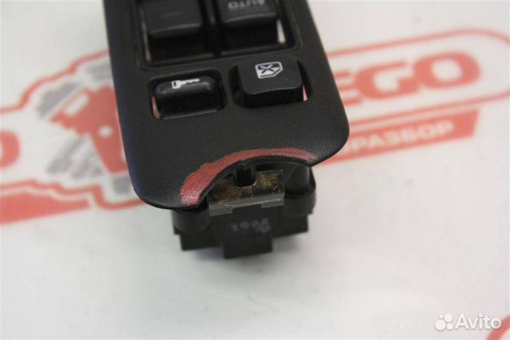 Блок управления стеклоподъемниками Nissan Maxima