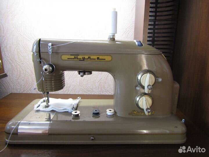 Швейная машинка 
