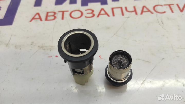 Прикуриватель Renault Sandero 253314470R