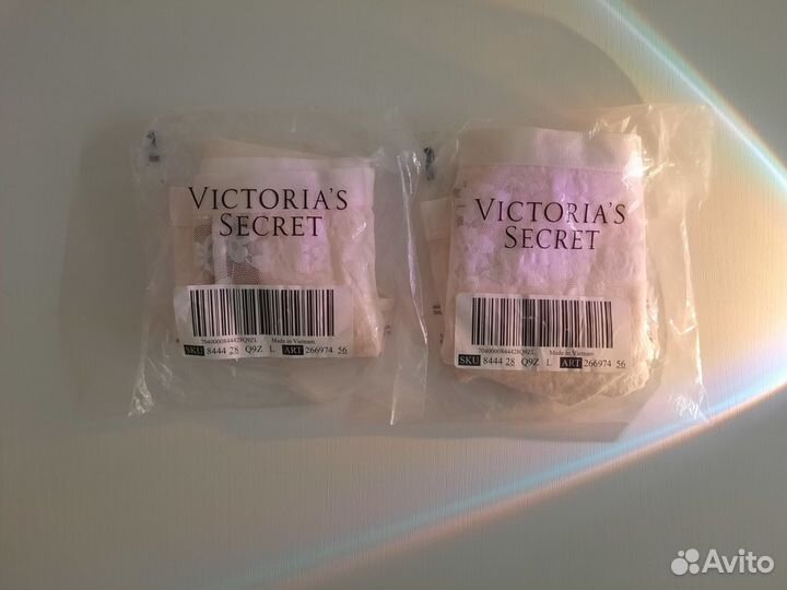 Женское нижнее белье Victoria's Secret