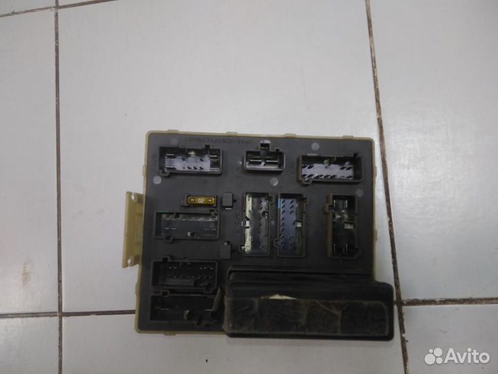 Блок предохранителей Ford Focus 1 DNW