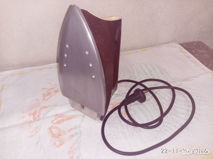 Утюги электрические. Подставка под утюг