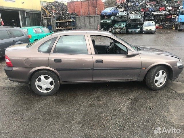 Разбор на запчасти Opel Vectra B