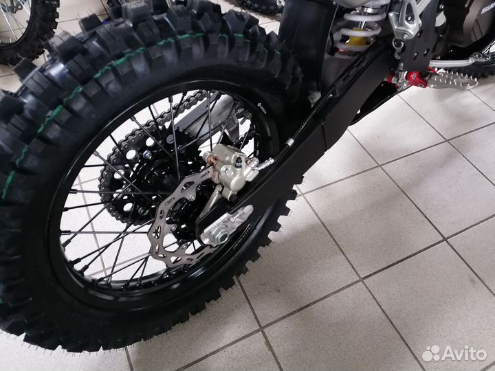 Мотоцикл Regulmoto Holeshot Red Edition (4 valves)