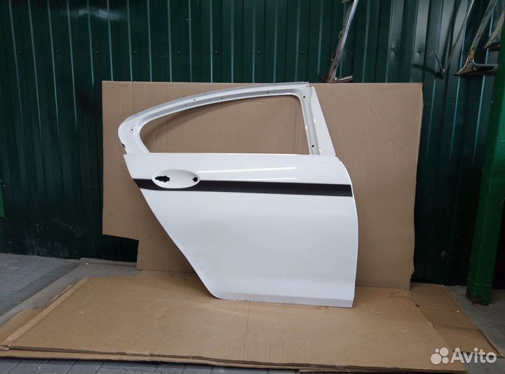 Дверь задняя правая BMW F10 бмв