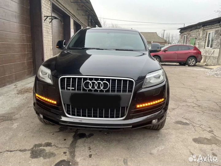 Ходовые огни Audi Q7 с поворотником (Новые)