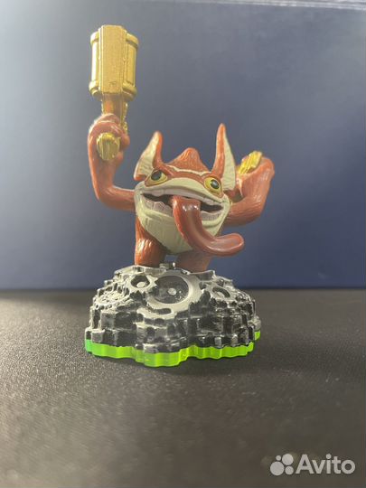 Skylanders фигурки вместе с порталом