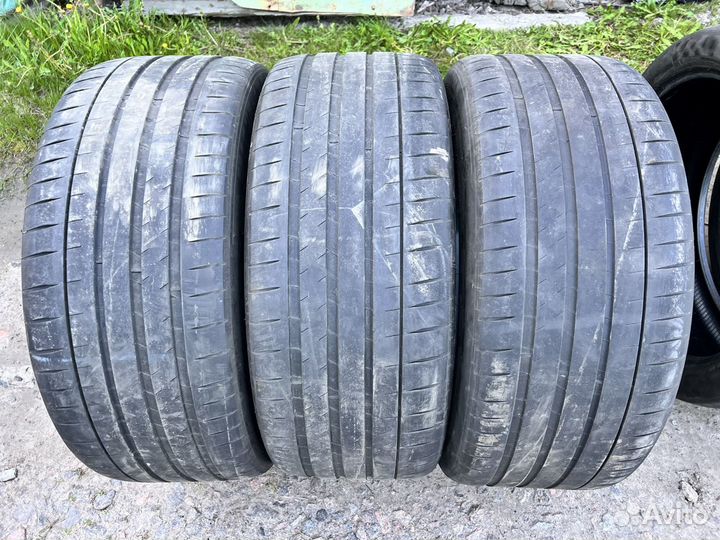 Michelin Pilot Sport 4 S 285/40 R22