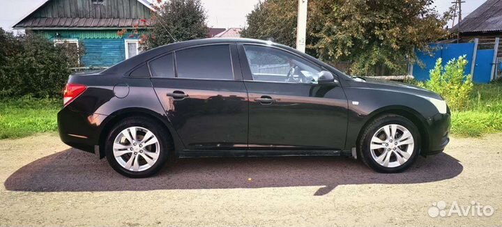 Chevrolet Cruze 1.6 МТ, 2011, 252 000 км