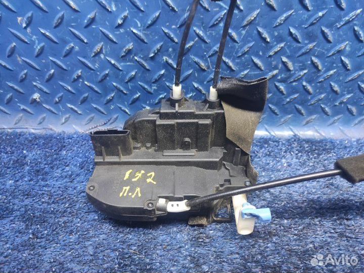 Замок двери передний левый Infiniti Fx35