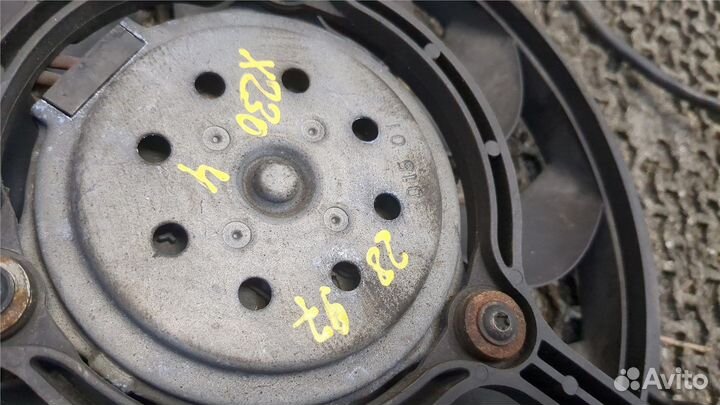 Вентилятор радиатора Volkswagen Passat 5, 2001