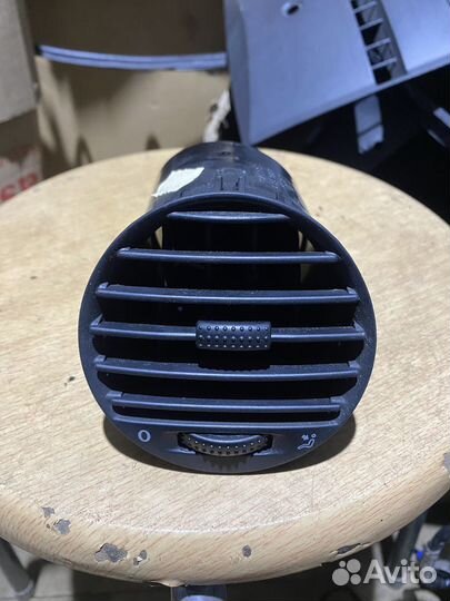 Дефлектор воздушный левый Volkswagen New Beetle A4