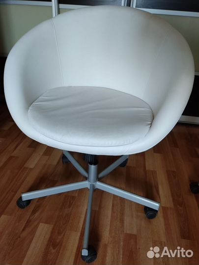 Skruvsta офисный стул икеа
