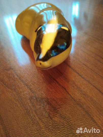 Фарфоровая статуэтка