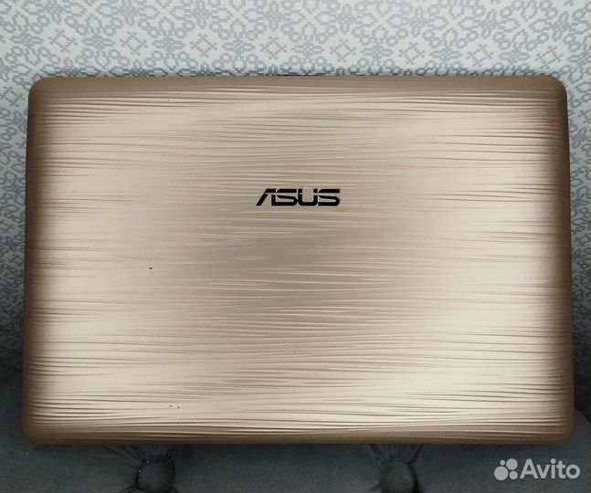 Ноутбук asus Eee PC1015PW